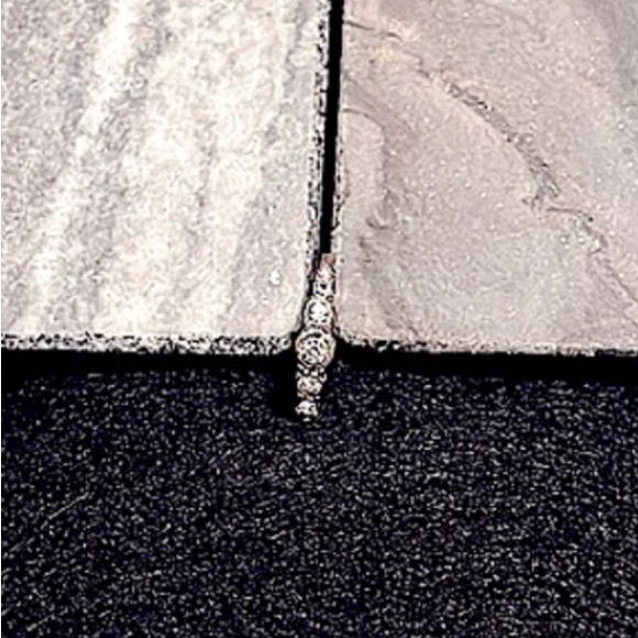 (2 for $10) 6 Used Silver tone & plated Rings w/ sim Diamonds - Picture 3 of 9